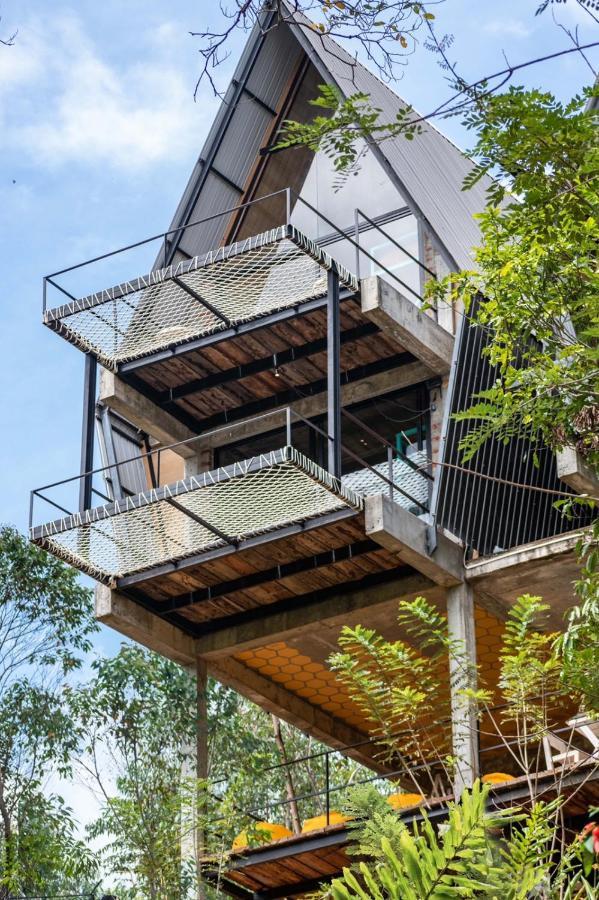 Wild Bee Hostel Елла Екстер'єр фото