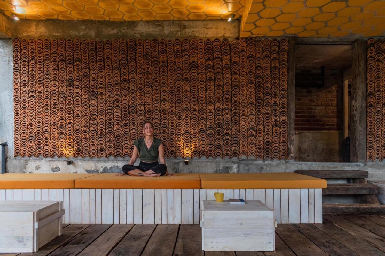 Wild Bee Hostel Елла Екстер'єр фото