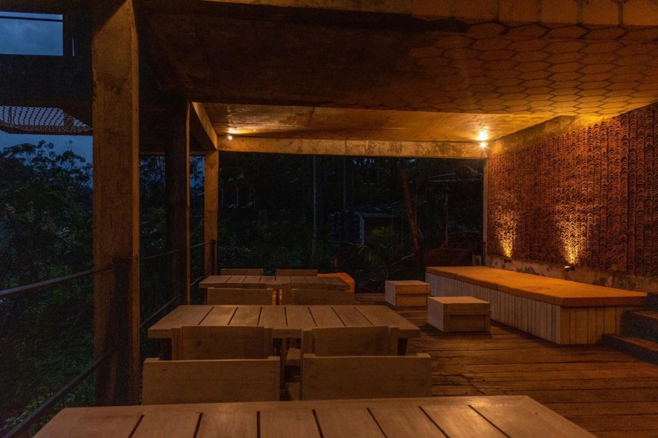 Wild Bee Hostel Елла Екстер'єр фото