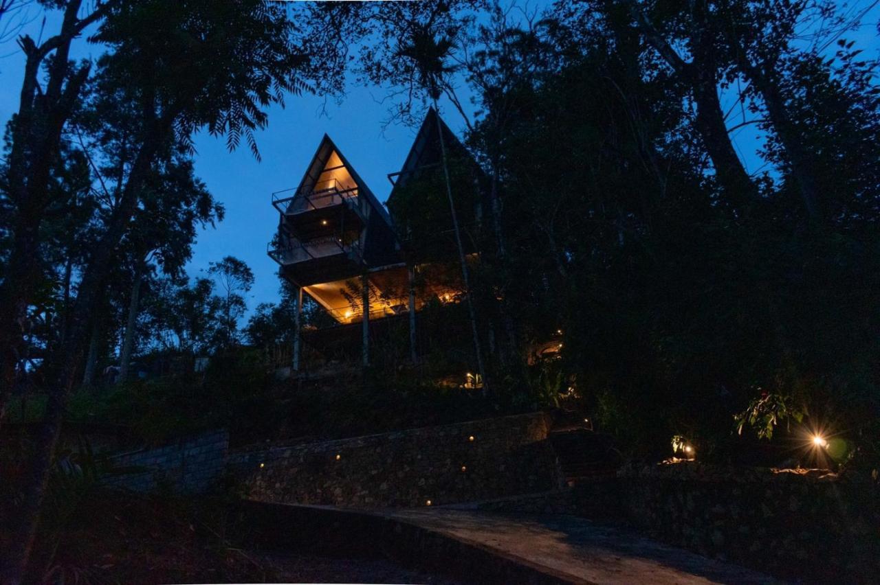 Wild Bee Hostel Елла Екстер'єр фото