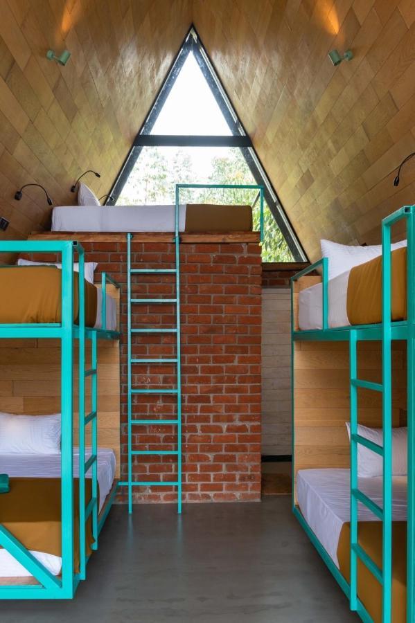 Wild Bee Hostel Елла Екстер'єр фото